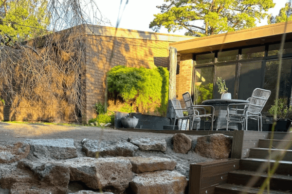 Mask-group-2025-04-04T100350.157 (1)